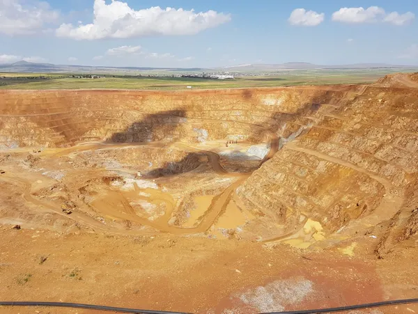 koza-altindan-dev-kesif-tam-20-bin-ons-altin-bulundu-1660891999565.jpg Koza Altın’dan dev keşif! Tam 20 bin ons altın bulundu - 5