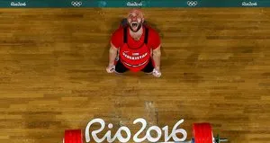 Özbek Ruslan Nurudinov altını kazandı!
