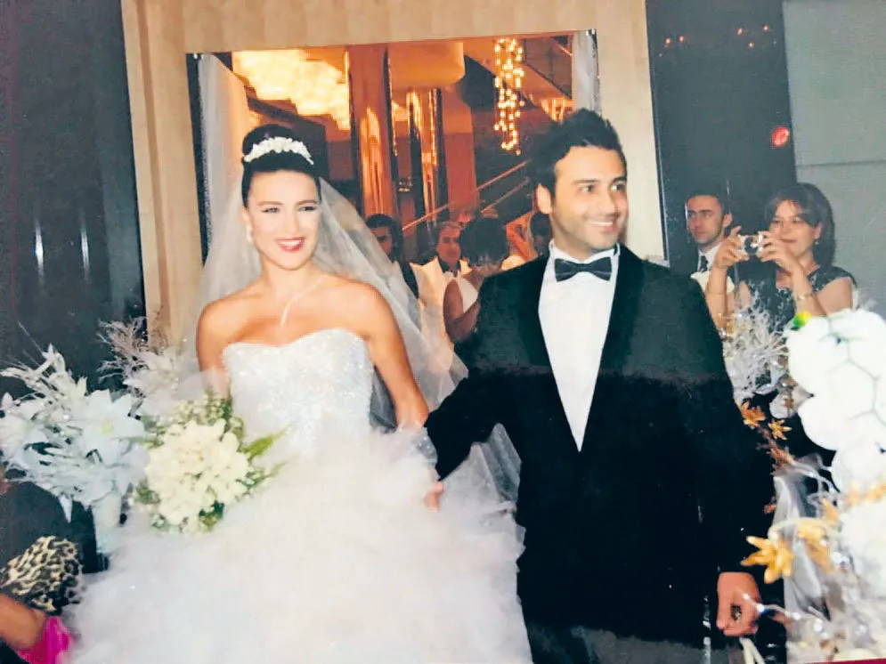 Emre Kaya'nın gizli evliliğinin fotoğrafı ortaya çıktı - 1