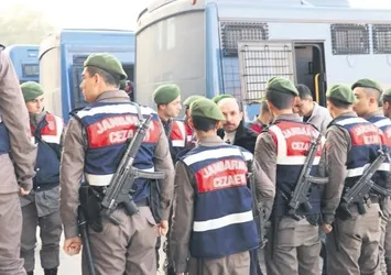 107 öğretmene gözaltı kararı 52'si yakalandı