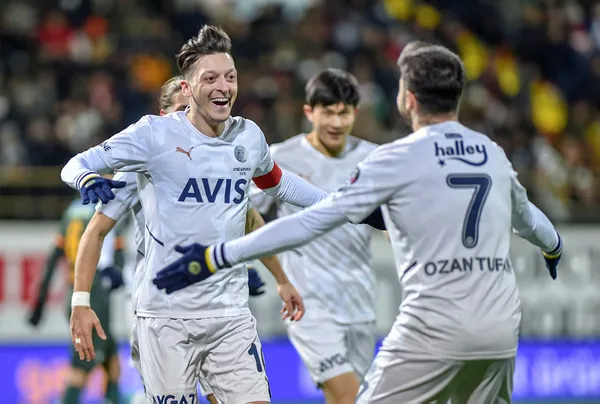 Alanyaspor: 2 - Fenerbahçe: 5 MAÇ SONUCU | Fenerbahçe Alanya’da gol oldu yağdı