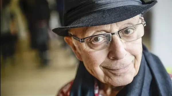 CHP’li emekli büyükelçi Yalım Eralp Atina’nın safında yer aldı: Adalar Yunanistan’dır