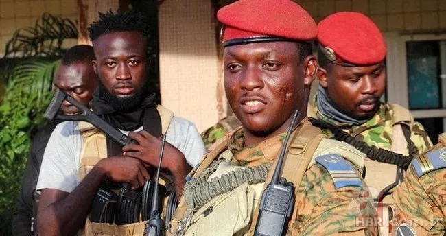 Afrika’da Fransa’ya darbe üstüne darbe! O anlaşmayı feshetti 1