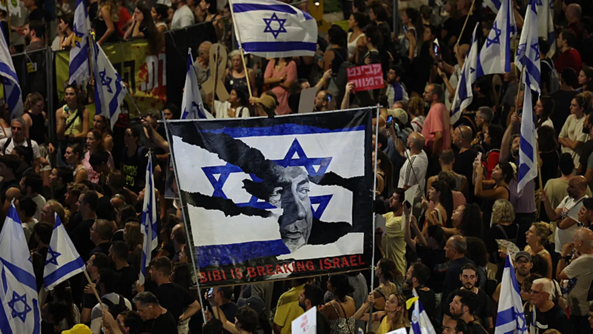 İsrail'de yönetime karşı "halk ihtilali" bastırılamıyor! Tel Aviv'de 'Netanyahu'ya ölüm' sloganları | Bu görüntüler sadece A Haber'de