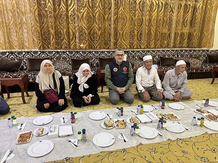 25-yildir-kuslerdi-kutsal-topraklarda-baristilar-1748681060792.jpeg Osman Sevinç ile Yüksel Çiçek, kutsal topraklarda barıştı (İHA)