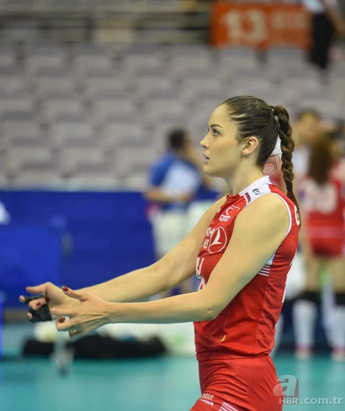 Voleybolcu Zehra Güneş'ten kötü haber! Sosyal medyadan duyurdu! Meriç Aral’dan destek geldi 12