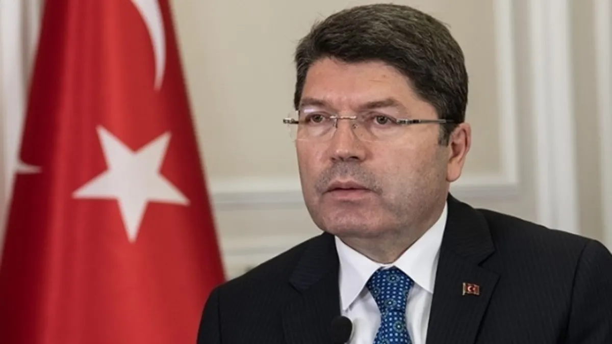 Bakan Tunç'tan Başsavcı Gürlek'i hedef alan CHP'li Özel'e tepki!