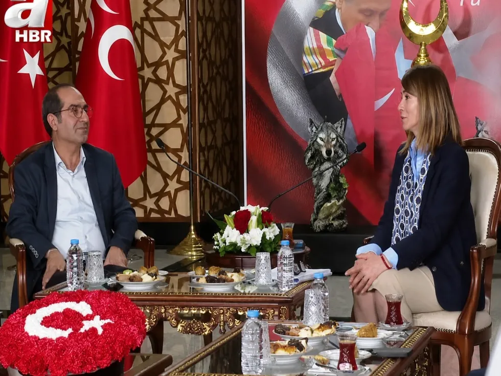 Bayramlaşma trafiğinde dikkat çeken buluşma: DEM Parti'den MHP'ye ziyaret - 2