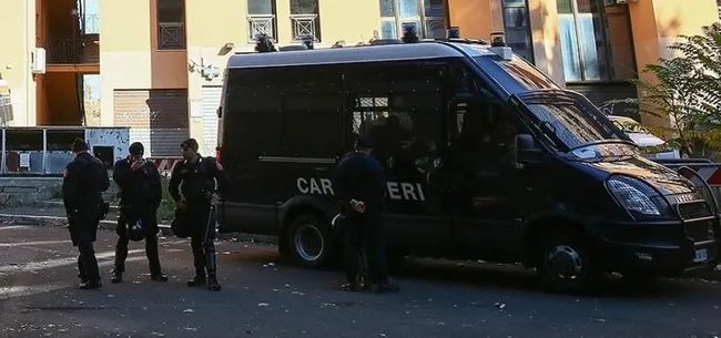 İtalya’da mafyaya yönelik operasyonda 334 kişi yakalandı