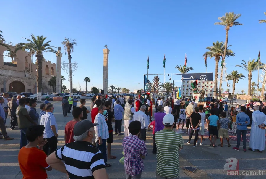 Libya halkı, darbeci Sisi'ye karşı Türk bayraklarıyla gösteri yaptı 7