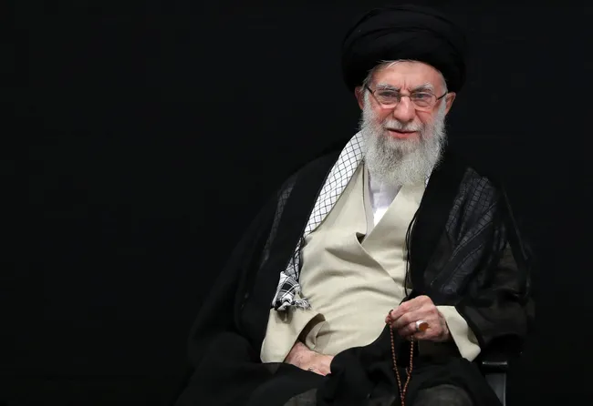 İran dini lideri Hamaney’den yeni hükümete ABD mesajı: Müzakereye engel yok ancak ona güvenmeyin