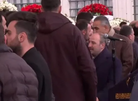 Son dakika: Sanayi ve Teknoloji Bakanı Mustafa Varank’ın acı günü! Babası Ali Haydar Varank son yolculuğuna uğurlandı
