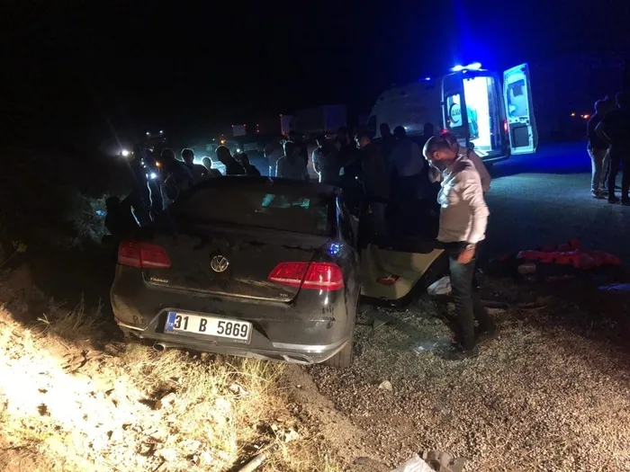Van Hakkari karayolunda tüyler ürperten kaza: 10 yaralı - 4