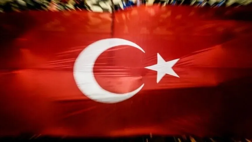 secim-tarihi-icin-2028-cikisi-ucum-iki-ihtimali-acikladi-1789643589987.jpeg Seçim için tarih verdi! "Cumhurbaşkanımız Erdoğan son kez aday" - 3