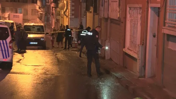 İstanbul Fatih'te silahlı saldırı! Yaralılar var - 1