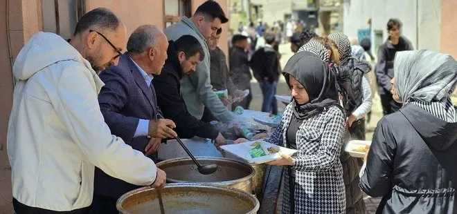 671 yıldır bu kazanlar kaynıyor! Yılda bir kez pişen dede aşı için binlerce kişi bu köye akın etti