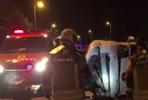 polatlida-kaza-once-trafik-levhasina-carpti-cop-konteynerine-carpti-2-yarali-1660283382679.jpg Polatlı’da kaza! Önce trafik levhasına çarptı çöp konteynerine çarptı: 2 yaralı - 1