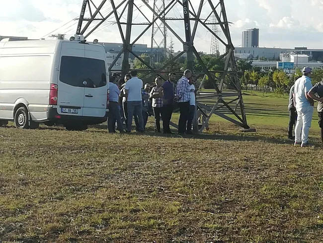 Kocaeli’de yüksek gerilim direğinin ayaklarında bomba bulundu