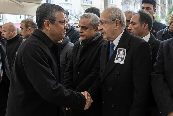 "Emanetçi başkan" Özel soluğu "devrik lider" Kılıçdaroğlu'nun yanında aldı: Başkanım beni İmamoğlu'ndan kurtarın - 3