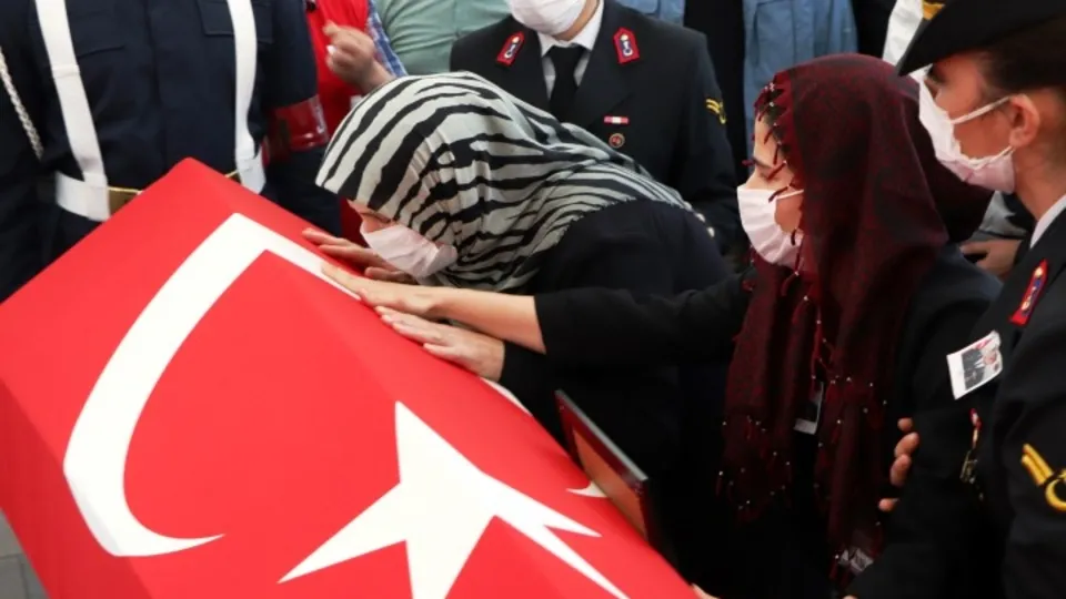 Şehit Yüzbaşı Mahmut Top son yolculuğuna uğurlandı
