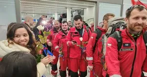 Çek arama kurtarma ekibi ülkesine döndü!