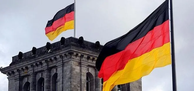 Almanya’da Almanlara tatil için Covid-19 testi şartı