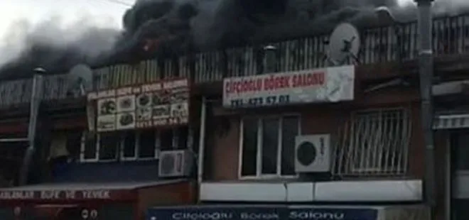 Esenyurt’ta sanayi sitesinde 2 katlı bloğun çatısında yangın