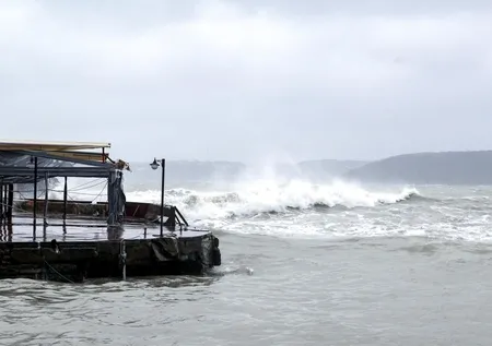 İstanbul depreminde tsunami tehlikesi! Hangi ilçeler riskli?