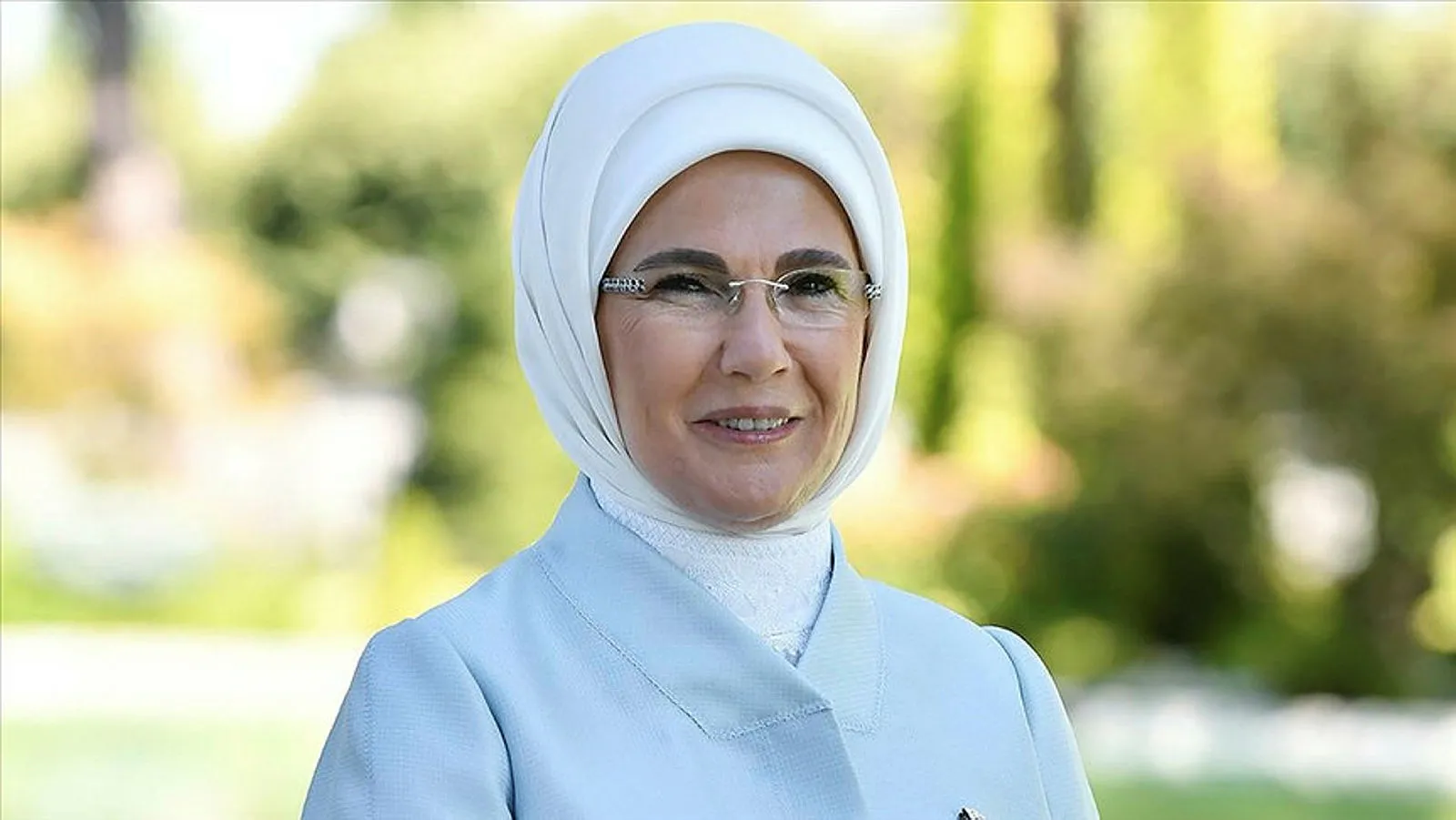Son dakika: Emine Erdoğan Zveçanska Annelik Merkezi’ni ziyaret etti