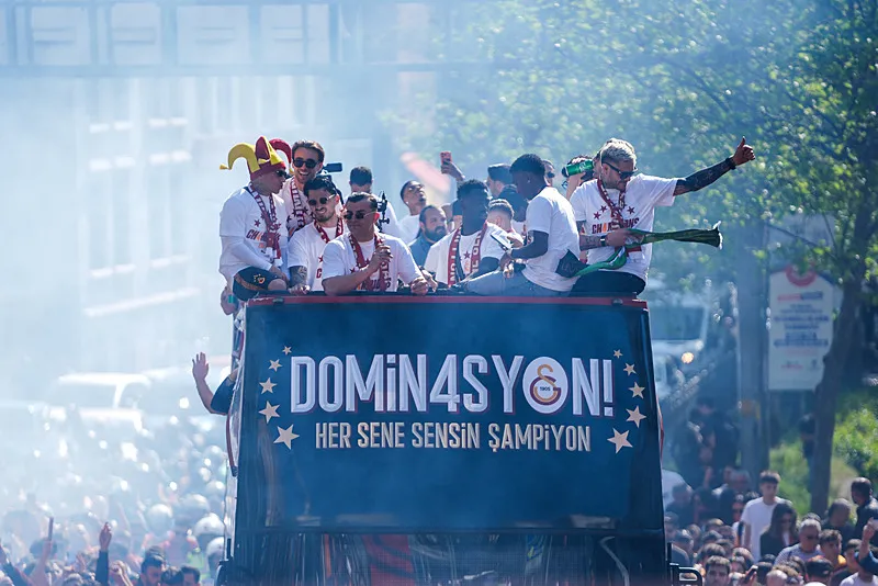 CANLI | Galatasaray’da şampiyonluk gecesi: Rams Park’ta tarihi kutlama - 2