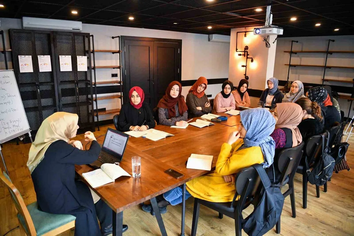 turgev-yuksekogretim-yurt-basvurulari-basladi-1787742909203.jpg Adaylar en fazla üç yurt seçebiliyor ve uygun yurda yönlendirme kontenjan durumuna göre gerçekleştiriliyor.