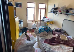 Amasya'da çöp ev alarmı: 3 katlı binadan 1 ton atık çıkarıldı