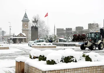 Kayseri'de 60 mahalle ulaşıma kapandı