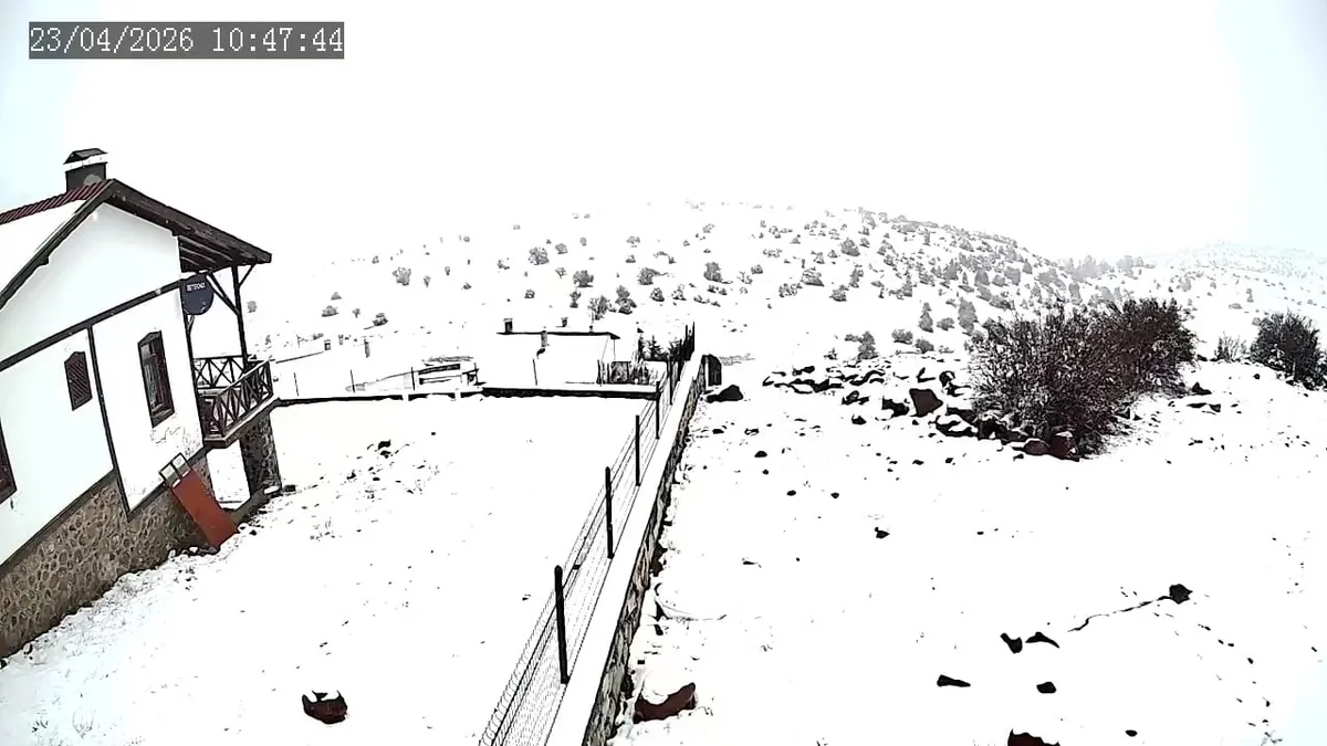 Başkentte bahar sonu kar sürprizi