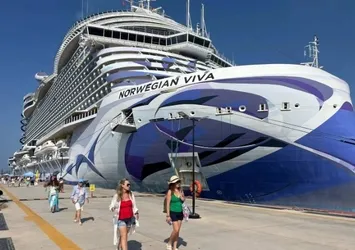 Bodrum'a denizden 3 bin 581 turist geldi