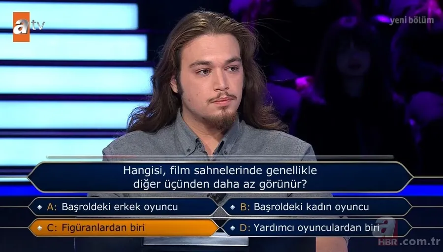Galatasaray taraftarlarını ekrana kilitleyen anlar! Milyoner'e UEFA Süper Kupası sorusu damga vurdu | Joker kullandı 11