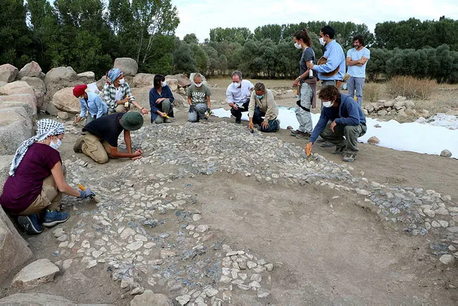 Yozgat’ta 3 bin 500 yıllık mozaik bulundu