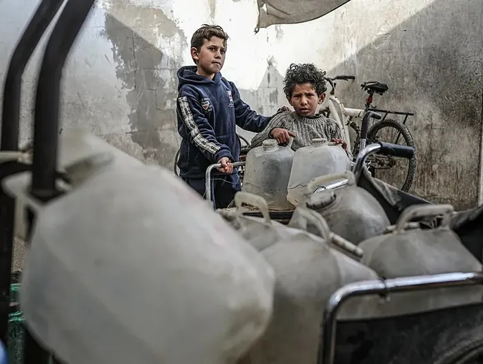 Katil İsrail Gazze’de ateşkes dinlemiyor! Bombaların gölgesinde yeni yıla girdiler