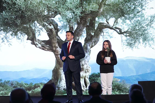 ak-parti-izmir-buyuksehir-belediye-baskan-adayi-hamza-dagdan-onemli-aciklamalar-1708361091082.jpg AK Parti İzmir Büyükşehir Belediye Başkan adayı Hamza Dağ'dan önemli açıklamalar: İzmir'in 5 yıl daha kaybetme lüksü yok - 2