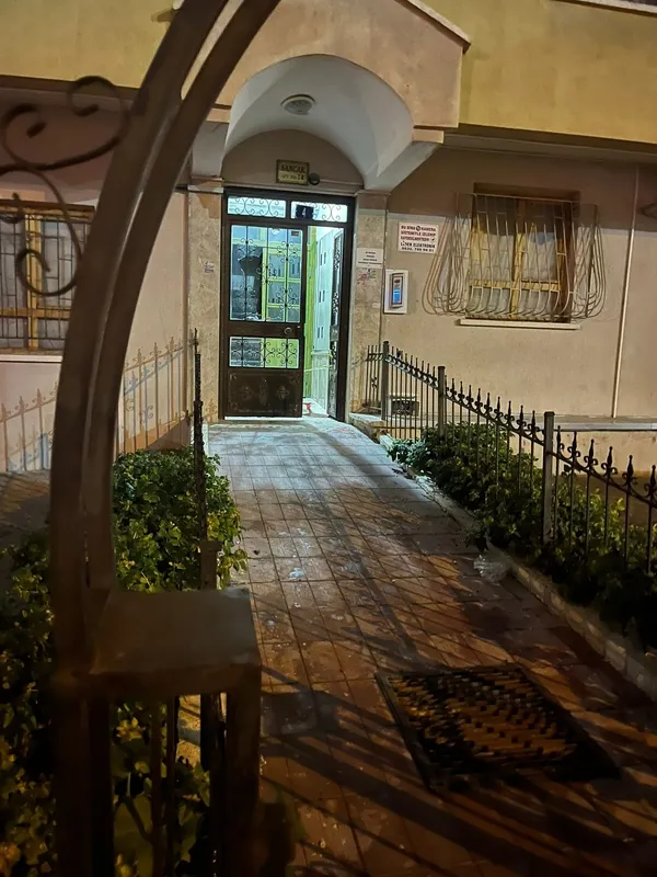 ankarada-3-komsu-cinayeti-1-olu-5-yarali-sebep-hep-ayni-1700944070314.jpg Ankara'da 3. komşu cinayeti: 1 ölü 5 yaralı! Sebep hep aynı... - 1