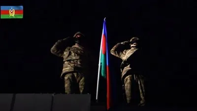 Laçın’a 28 yıl sonra Azerbaycan bayrağı asıldı