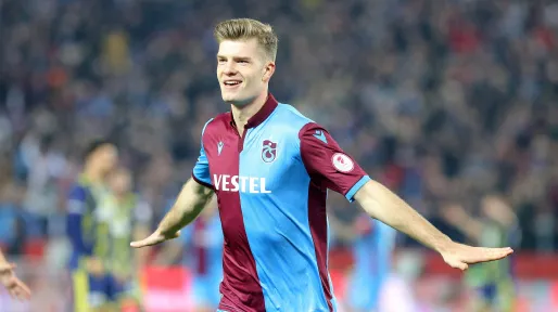 Trabzonspor’da Alexander Sörloth tarihe geçti! Şota’yı yakalamasına 4 gol kaldı