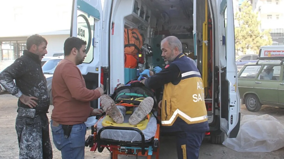 Konya'da feci kaza! 5 katlı inşaatın asansör boşluğuna düşen kişi hastaneye kaldırıldı