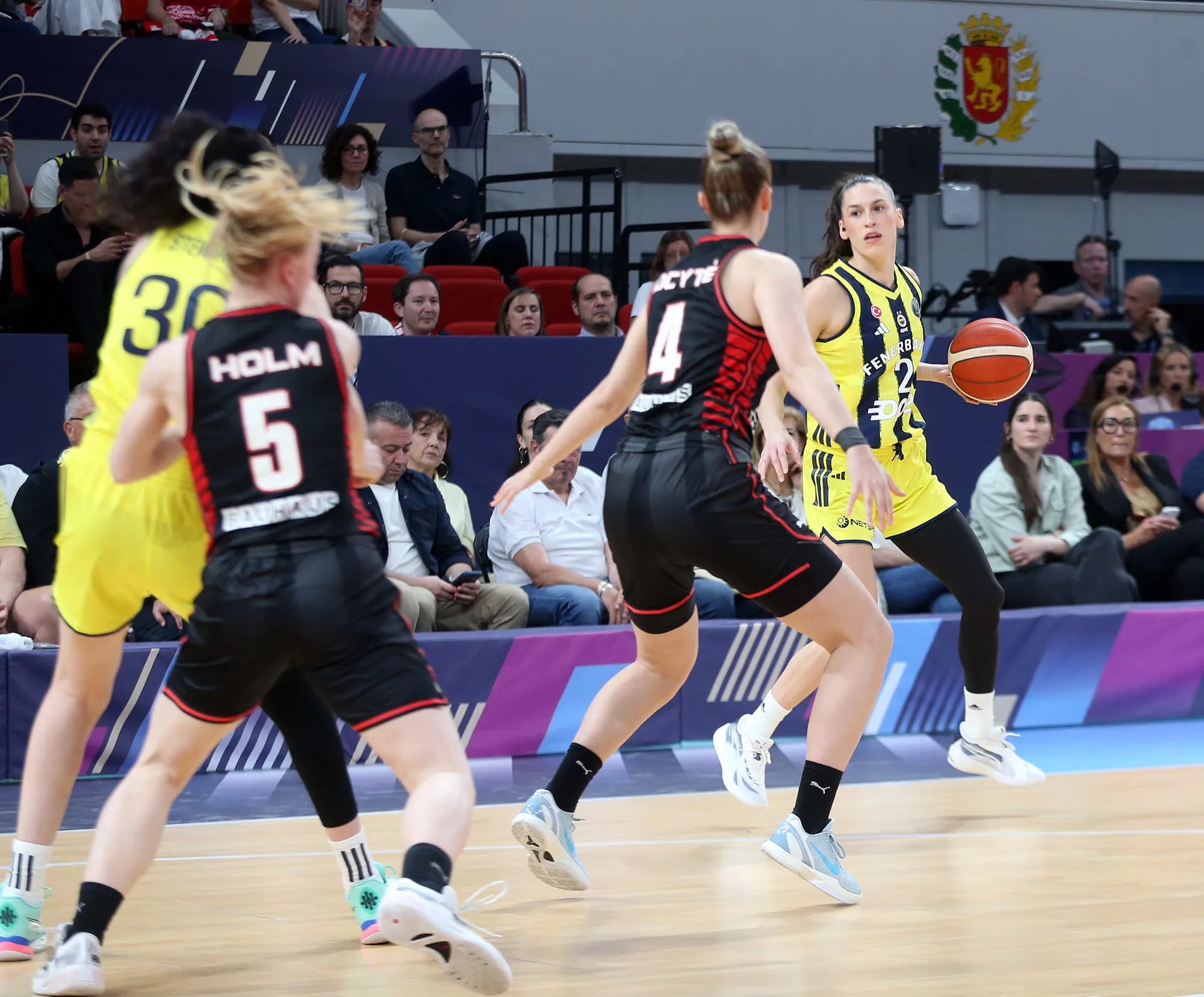 Zaragoza’da dev derbi! EuroLeague Women’da zirve Türk takımlarının