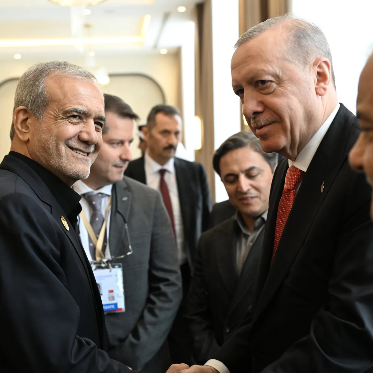 İran Cumhurbaşkanı Pezeşkiyan'dan Başkan Erdoğan'a teşekkür