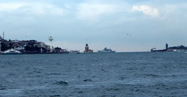 Rus savaş gemisi İstanbul Boğazı'ndan geçti - 3