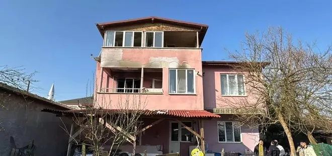 Ev yangınında 2 kişi dumandan etkilendi