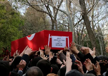 Şehit olunca dönerim