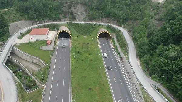 1695631624233.jpeg Bolu Tüneli'nde onarım çalışması! O güzergah 46 gün kapalı olacak - 2