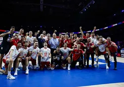Türkiye-Slovenya voleybol maçı sonucu! Filenin Efeleri çeyrek finalde elendi